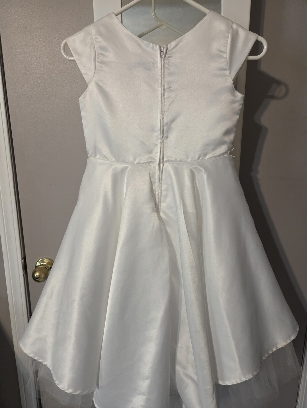 White Satin High Low Tulle Girls' Dress With Flowered Embelished Waist. Sz 8 - Picture 3 of 11